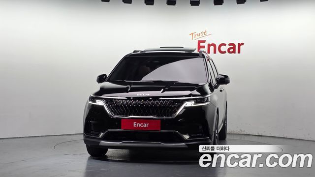 Kia Canival 2023 — photo 3