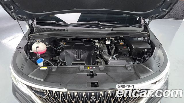Kia Canival 2023 — photo 6