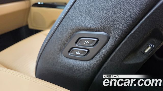 Kia Canival 2023 — photo 19