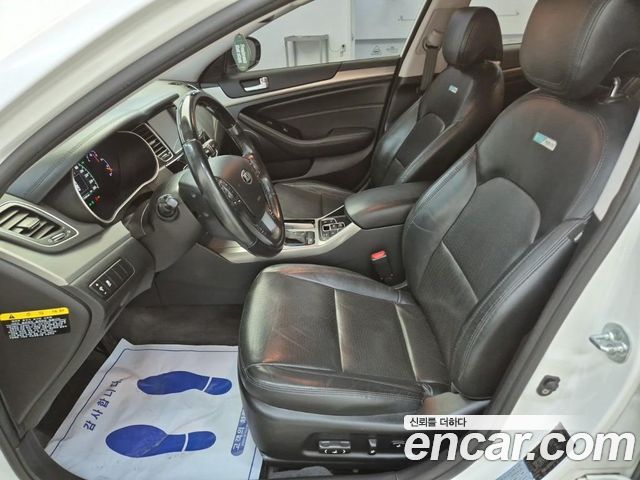 Kia K7 2016 — photo 10