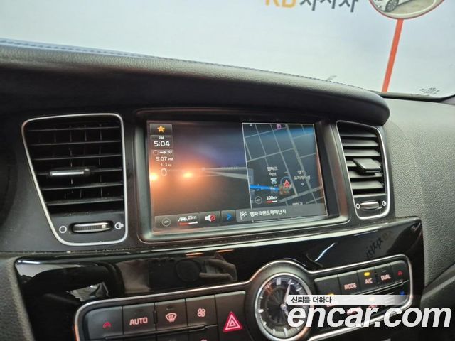 Kia K7 2016 — photo 13