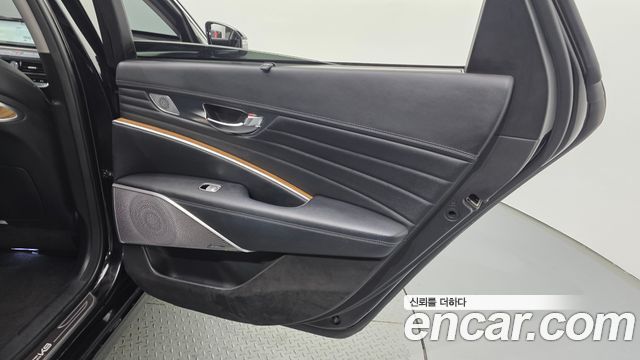 Kia K9 2022 — photo 15