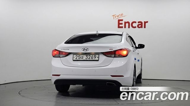 Hyundai AVANTE 2015 — photo 4