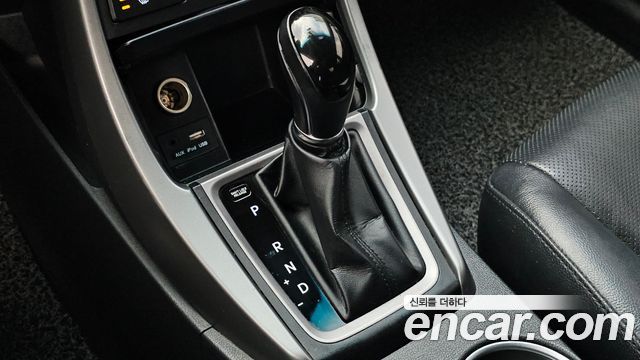 Hyundai AVANTE 2015 — photo 11