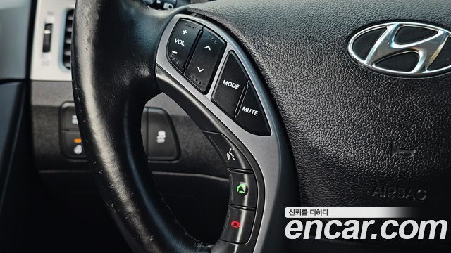 Hyundai AVANTE 2015 — photo 23