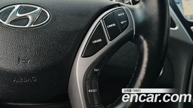 Hyundai AVANTE 2015 — photo 24