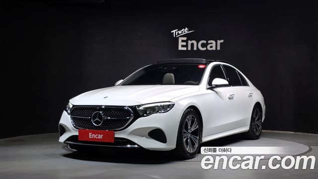 Mercedes-Benz E-Class 2024 — photo 1