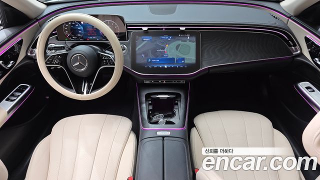 Mercedes-Benz E-Class 2024 — photo 10