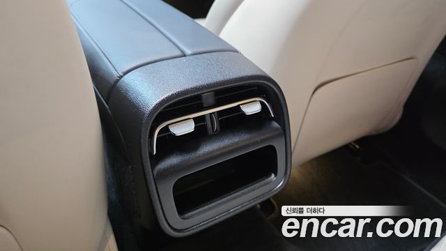 Mercedes-Benz E-Class 2024 — photo 26