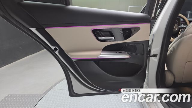 Mercedes-Benz E-Class 2024 — photo 15