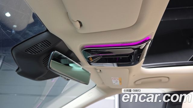 Mercedes-Benz E-Class 2024 — photo 27