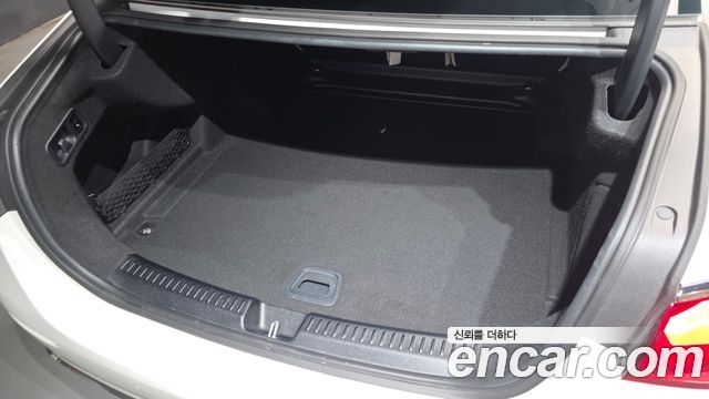Mercedes-Benz E-Class 2024 — photo 30