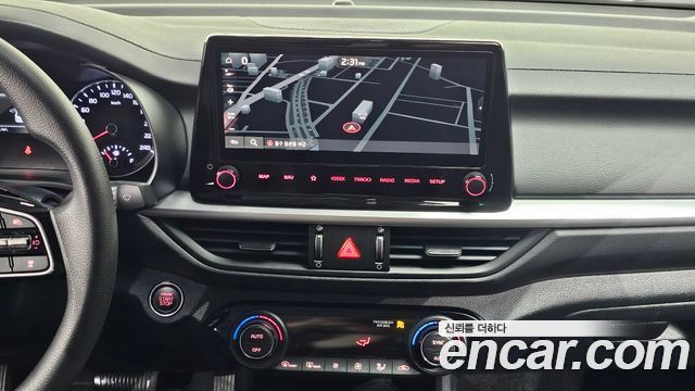 Kia K3 2023 — photo 13