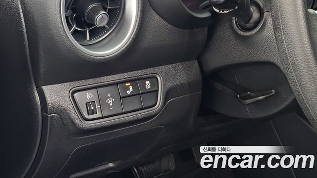 Kia K3 2023 — photo 18