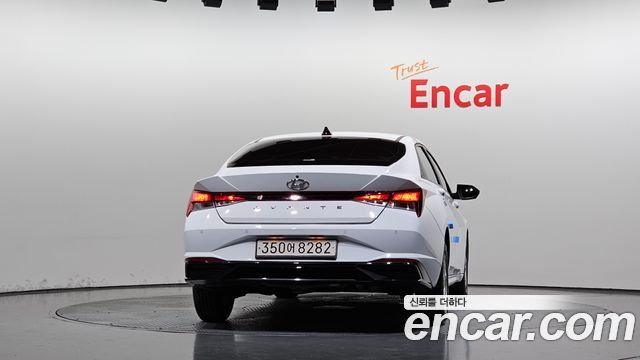 Hyundai AVANTE 2022 — photo 4