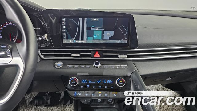 Hyundai AVANTE 2022 — photo 19