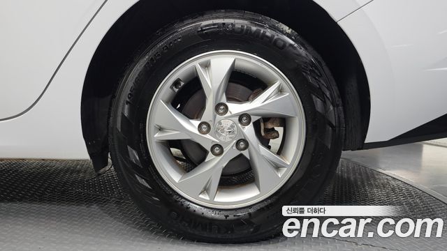 Hyundai AVANTE 2022 — photo 7