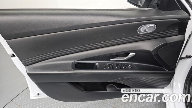 Hyundai AVANTE 2022 — photo 14