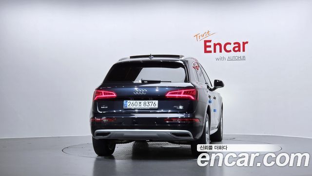 Audi Q5 2020 — photo 4