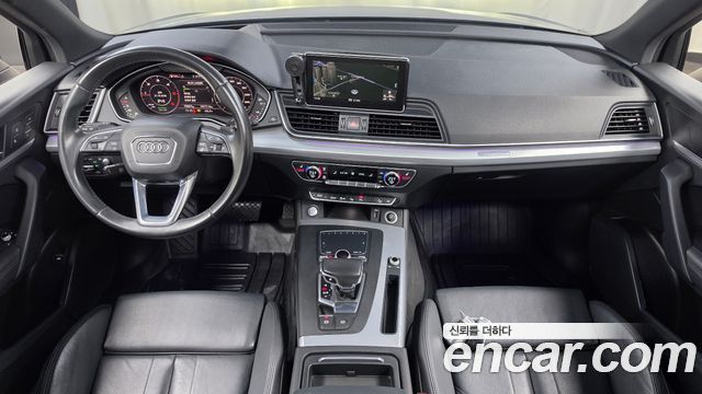Audi Q5 2020 — photo 10