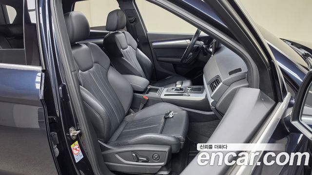 Audi Q5 2020 — photo 17