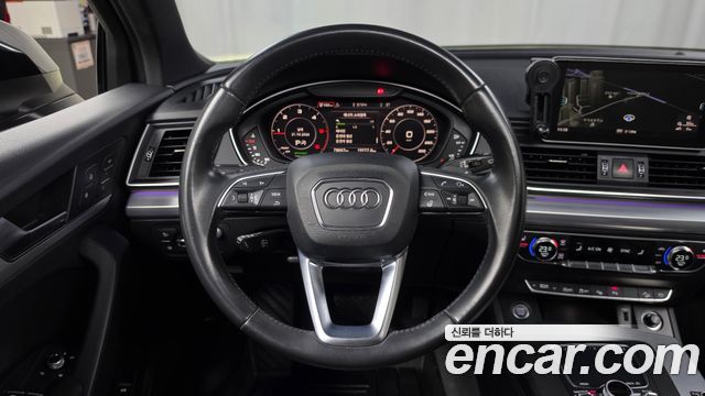 Audi Q5 2020 — photo 19
