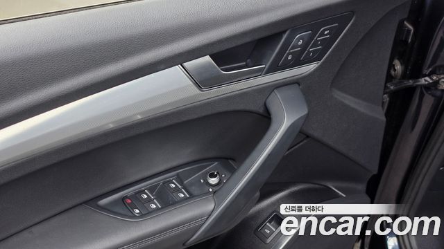 Audi Q5 2020 — photo 26