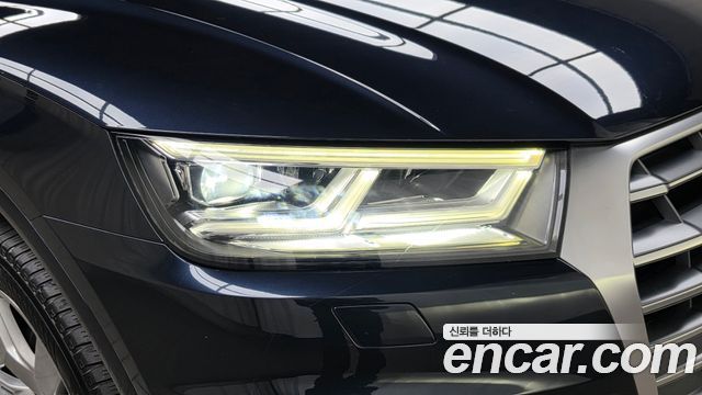 Audi Q5 2020 — photo 8