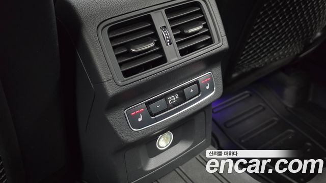 Audi Q5 2020 — photo 27