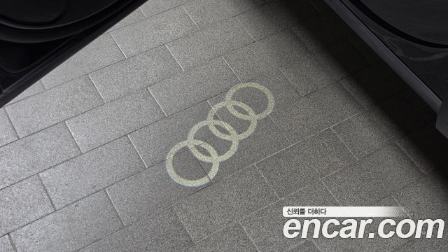 Audi Q5 2020 — photo 31