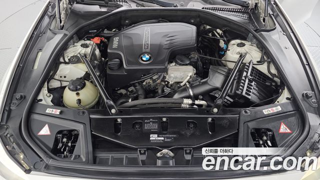 BMW 5-Series 2012 — photo 6