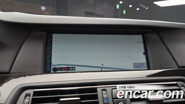 BMW 5-Series 2012 — photo 15