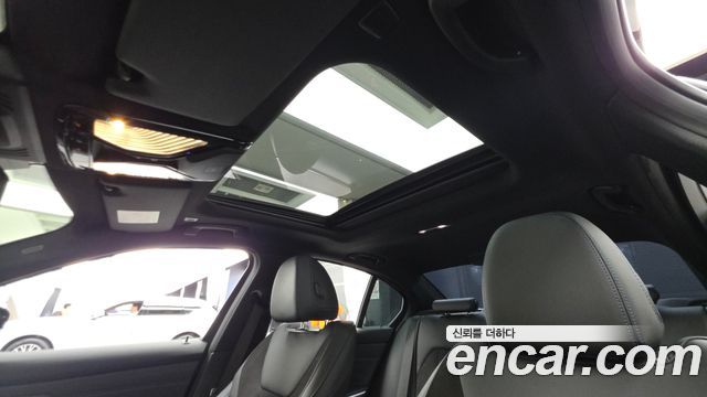 BMW 3-Series 2022 — photo 25