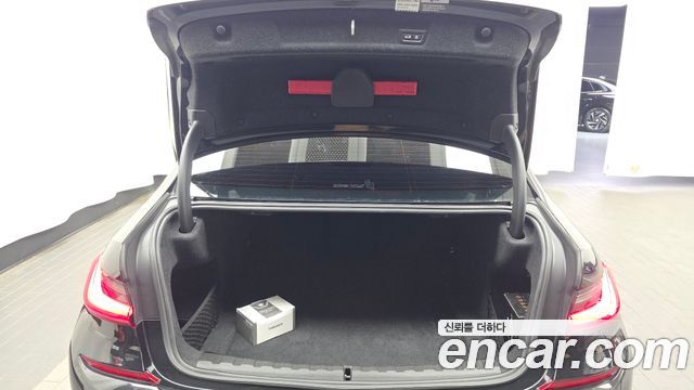 BMW 3-Series 2022 — photo 26