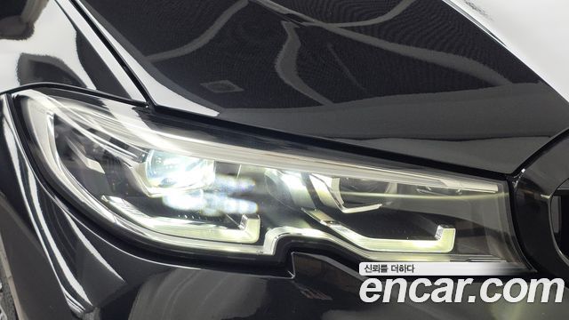 BMW 3-Series 2022 — photo 8