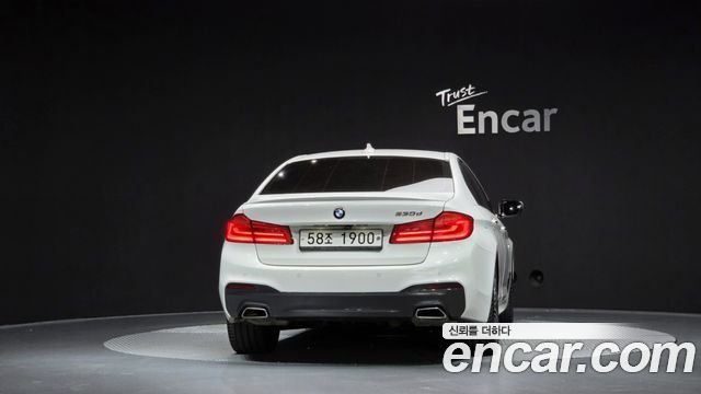 BMW 5-Series 2017 — photo 4