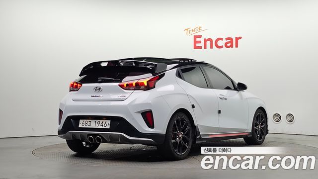 Hyundai Veloster 2018 — photo 2