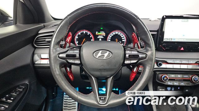 Hyundai Veloster 2018 — photo 14