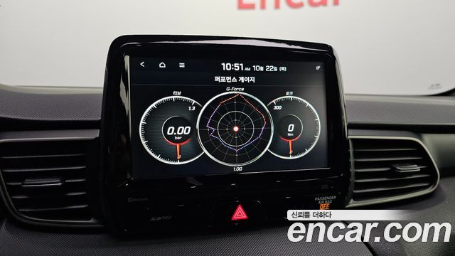 Hyundai Veloster 2018 — photo 17