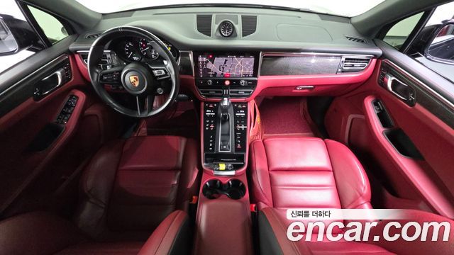 Porsche Macan 2023 — photo 7