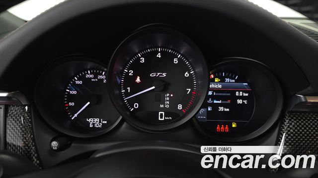 Porsche Macan 2023 — photo 8