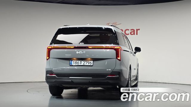 Kia Canival 2025 — photo 4