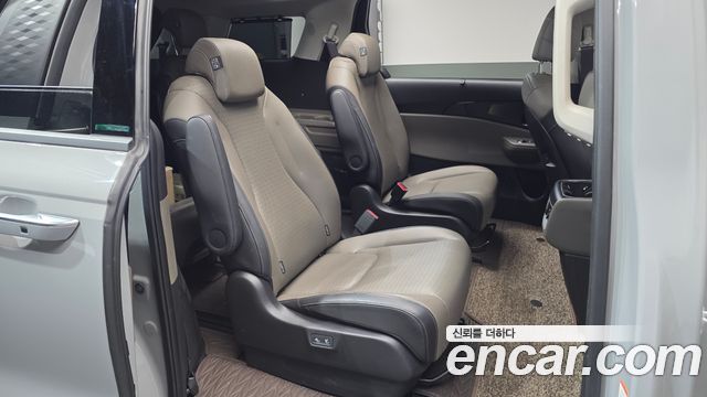 Kia Canival 2025 — photo 18