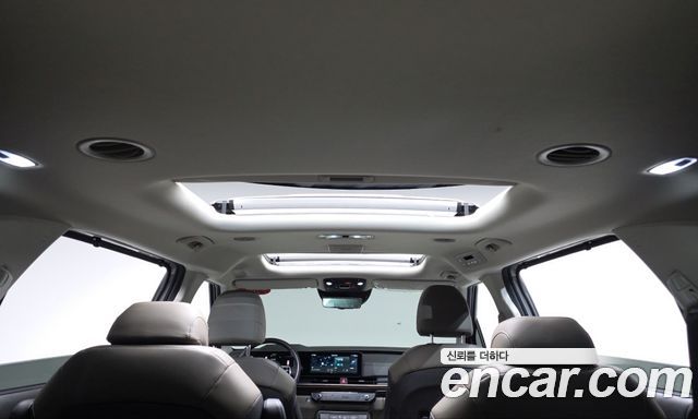 Kia Canival 2025 — photo 24