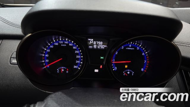 Hyundai Genesis 2012 — photo 8