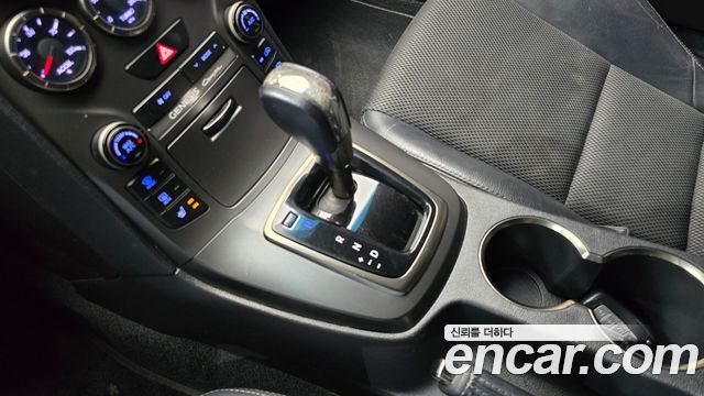 Hyundai Genesis 2012 — photo 9