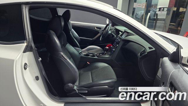 Hyundai Genesis 2012 — photo 11