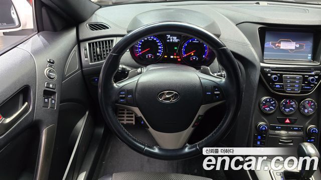 Hyundai Genesis 2012 — photo 12