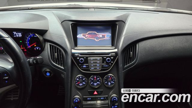 Hyundai Genesis 2012 — photo 13