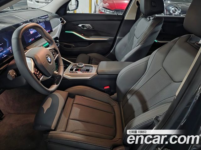 BMW 3-Series 2025 — photo 11